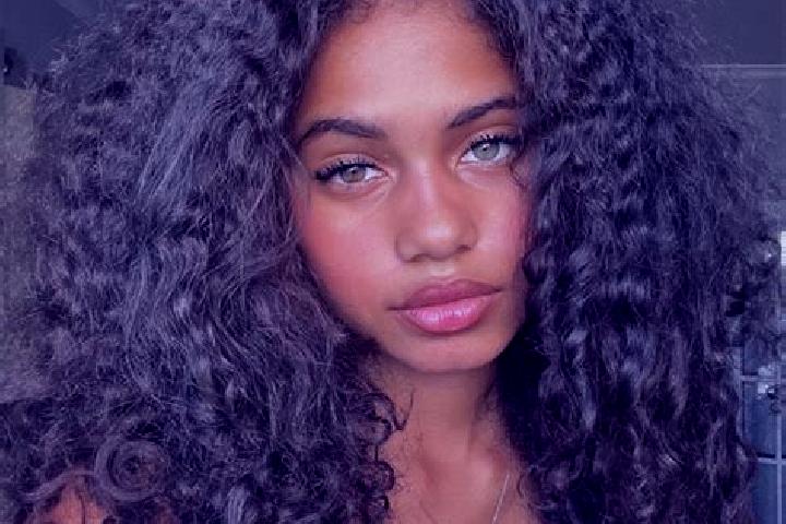 Eva, 20, a black grey-eyed ebony companion based in Joubertina. Offering Dinner Date, Massage, A-Level, Overnight. Available for incall and outcall, overnigh...