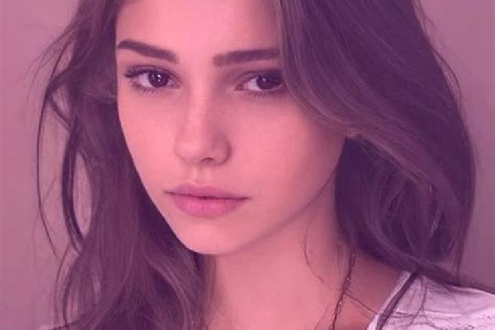 Eva, 20, a black grey-eyed slavic companion based in Arcenillas. Offering Fetish, BDSM, Girlfriend Experience. Available for incall and outcall, day and even...