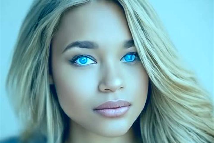 Eva, 20, a blonde blue-eyed latina companion based in Skrunda. Offering A-Level, GFE, Duos. Available for incall and outcall, overnight bookings available.