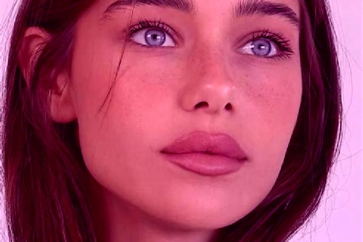 Eva, 20, a brunette dark-eyed ebony companion based in Topluca. Offering Duos, Roleplay, CIM. Available for incall and outcall, overnight bookings available.
