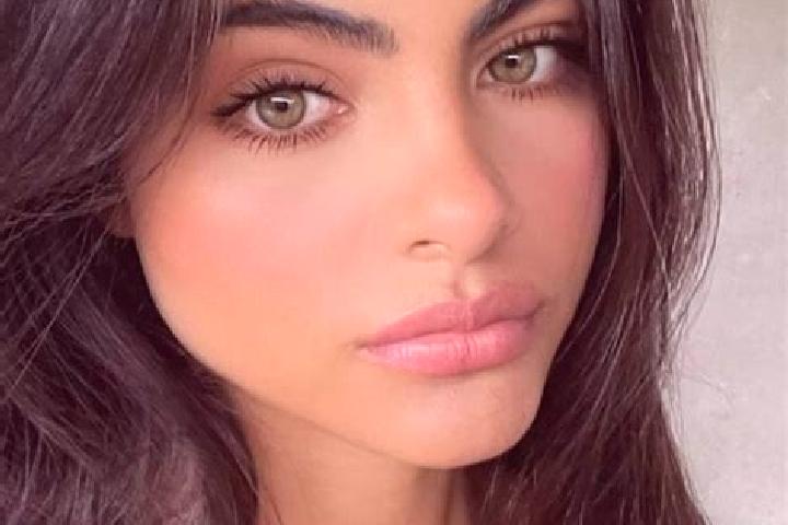Eva, 20, a brunette green-eyed mixed companion based in Hawaiian Acres. Offering Erotic Massage, BDSM, Prostate Massage, Duos. Available for incall and outca...