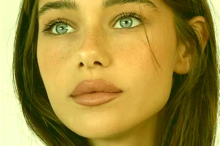 Eva, 20, a brunette grey-eyed european companion based in Capitan Luis Angel Vidal. Offering Domination, Party Girl, BDSM. Available for incall and outcall, ...