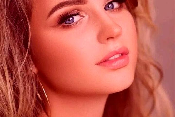 Eva, 20, a dark blonde blue-eyed mediterranean companion based in Guzhan. Offering A-Level, Deep French Kissing, Overnight, Erotic Massage, OWO. Available fo...