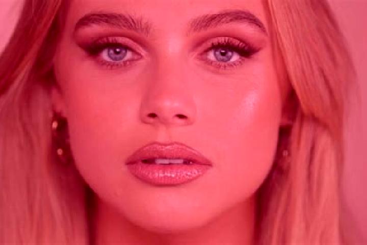 Eva, 20, a platinum blonde blue-eyed slavic companion based in Wyee Point. Offering Duos, Deep French Kissing, Erotic Massage, Tantra, Overnight. Available f...