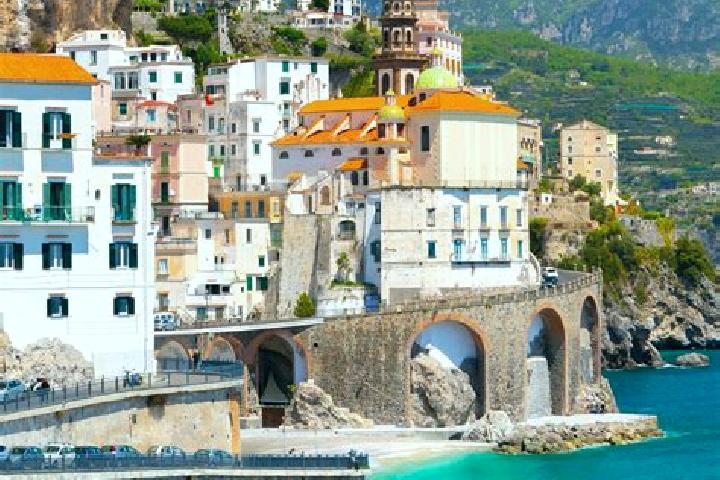 Eva, 20 — Escort in Caprezzo, Italy