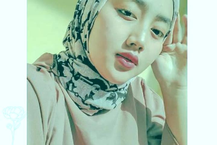 Eva, 20 — Escort in Cisompet, Indonesia