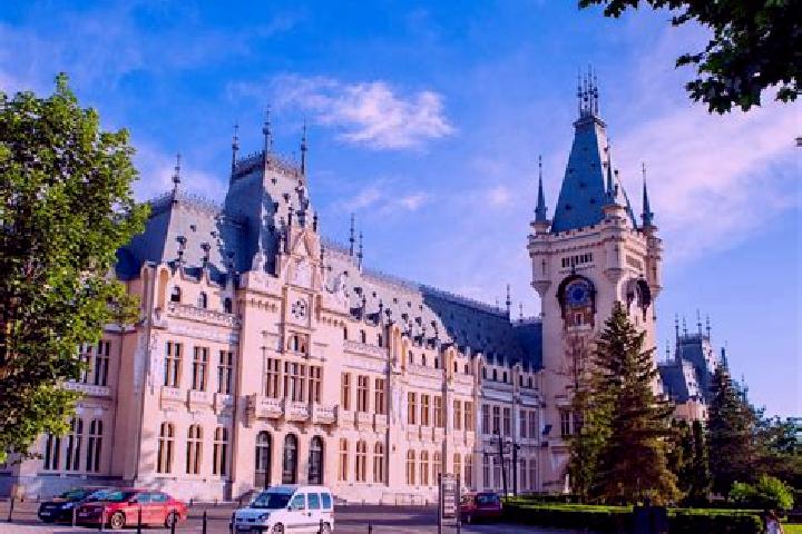 Eva, 20 — Escort in Furesti, Romania