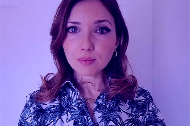 Eva, 21, a auburn dark-eyed ebony companion based in Bercheres-les-Pierres. Offering Party Girl, Deep French Kissing, Couples. Available for incall and outca...