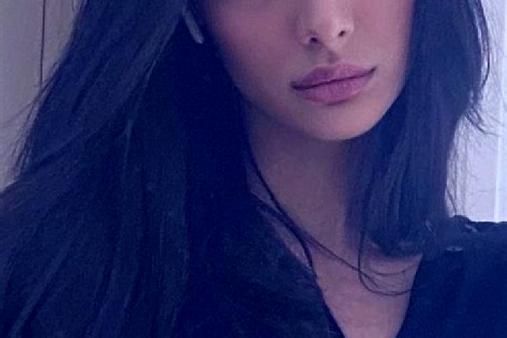 Eva, 21, a auburn dark-eyed middle eastern companion based in Al Jubaylah. Offering A-Level, Dinner Date, Party Girl, Girlfriend Experience. Available for in...