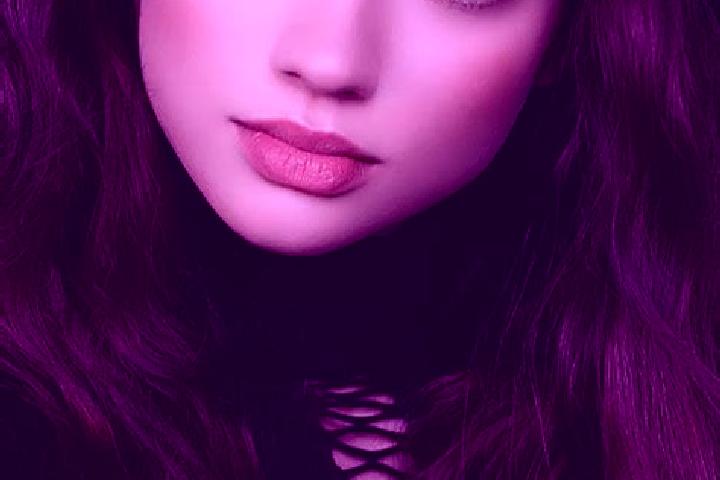 Eva, 21, a auburn dark-eyed middle eastern companion based in Komancza. Offering Travel Companion, Girlfriend Experience, BDSM, Party Girl. Available for inc...