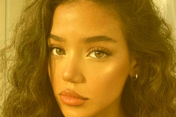 Eva, 21, a black brown-eyed middle eastern companion based in Vilalba. Offering Erotic Massage, Travel Companion, CIM, GFE. Available for incall and outcall,...