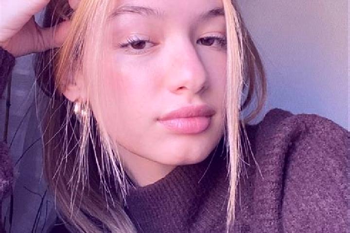 Eva, 21, a blonde brown-eyed asian companion based in Csany. Offering Party Girl, Striptease, Couples, OWO, Duos. Available for incall and outcall, overnight...