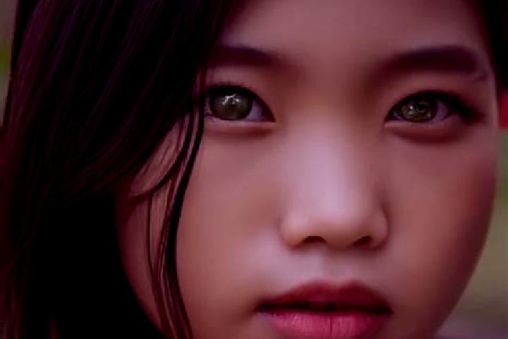Eva, 21, a chestnut green-eyed asian companion based in Lazaresti. Offering Tantra, Domination, Duos. Available for incall and outcall, day and evening dates.
