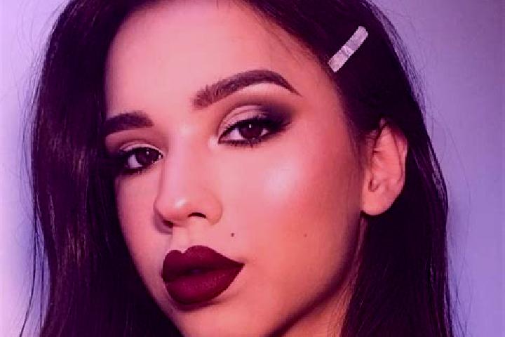 Eva, 21 — Escort in Hale, United Kingdom