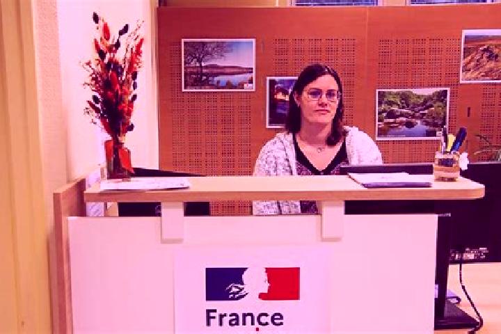 Eva, 21 — Escort in La Feuillee, France