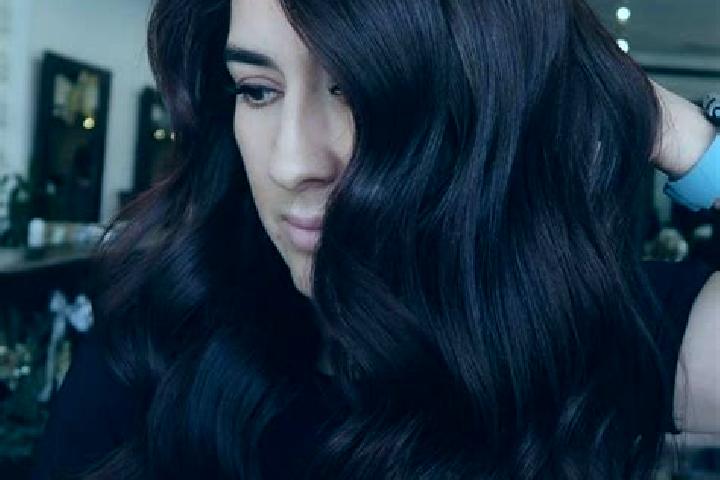 Eva, 22, a auburn dark-eyed mediterranean companion based in Loce. Offering OWO, Massage, Roleplay, 69. Available for incall and outcall, day and evening dates.
