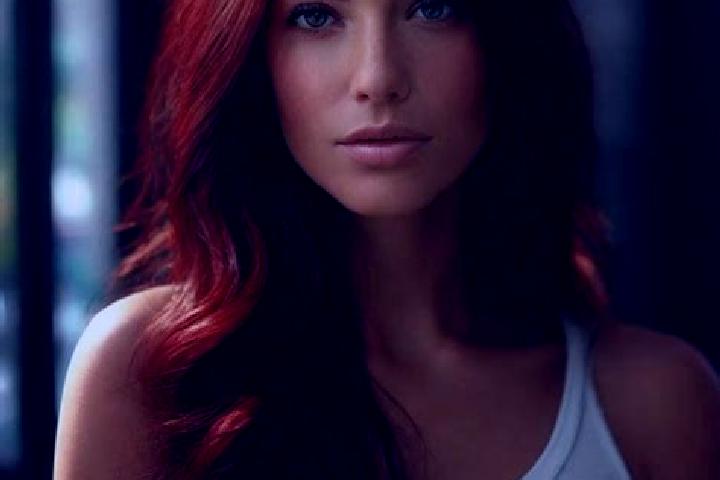 Eva, 22, a auburn hazel-eyed caucasian companion based in Lobao. Offering BDSM, Erotic Massage, Fetish, Tantra. Available for incall and outcall, overnight b...