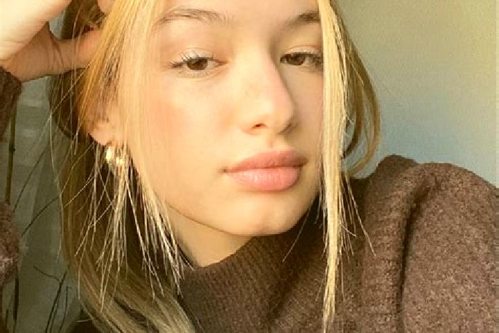 Eva, 22, a blonde brown-eyed asian companion based in Sha alvim. Offering Roleplay, Tantra. Available for incall and outcall, day and evening dates.