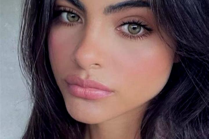 Eva, 22, a brunette green-eyed caucasian companion based in Safita. Offering Overnight, Prostate Massage, Massage, GFE. Available for incall and outcall, ove...