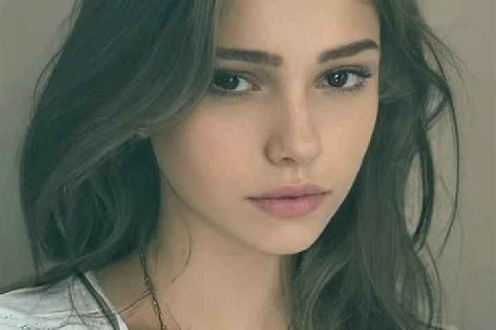 Eva, 22, a chestnut dark-eyed slavic companion based in Cullinane. Offering Girlfriend Experience, Tantra, Domination, 69. Available for incall and outcall, ...