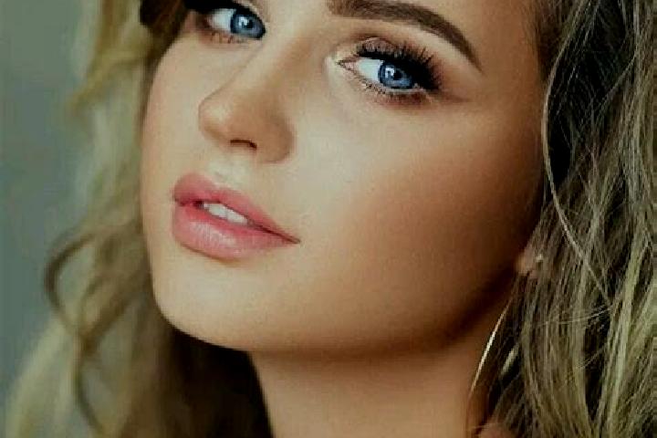 Eva, 22, a dark blonde blue-eyed asian companion based in Mehidpur. Offering Travel Companion, Duos, Fetish, Striptease. Available for incall and outcall, ov...