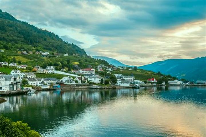 Eva, 22 — Escort in Lofthus, Norway