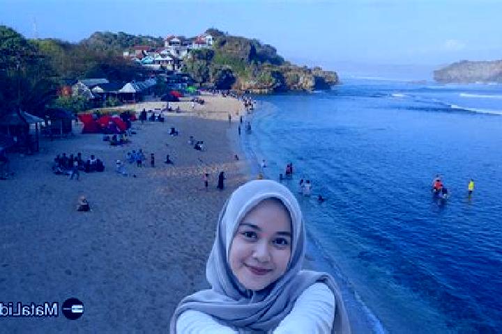 Eva, 22 — Escort in Margotuhu Kidul, Indonesia