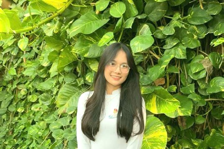 Eva, 22 — Escort in Ngoc Hien, Vietnam