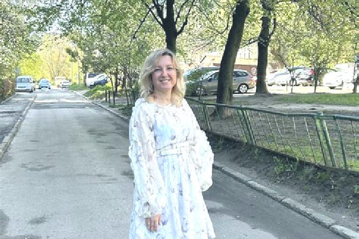 Eva, 22 — Escort in Pustomyty, Ukraine