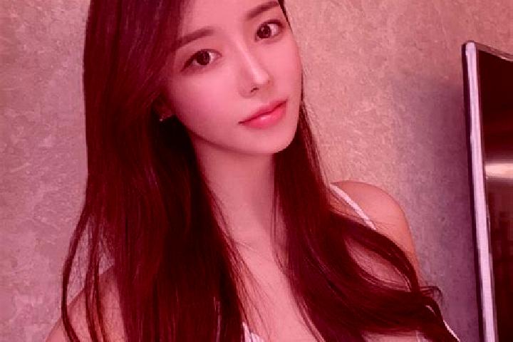 Eva, 22 — Escort in Sanfutan, China