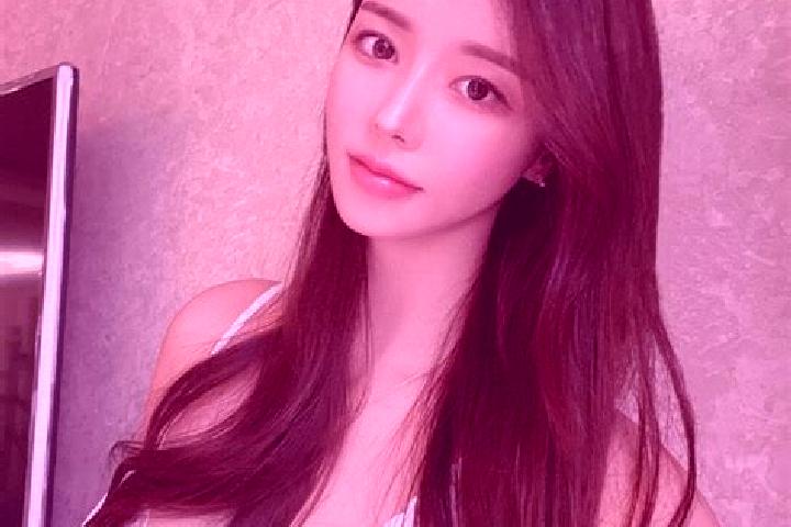 Eva, 22 — Escort in Simapu, China