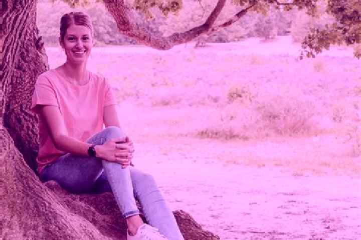 Eva, 22 — Escort in Steensel, Netherlands