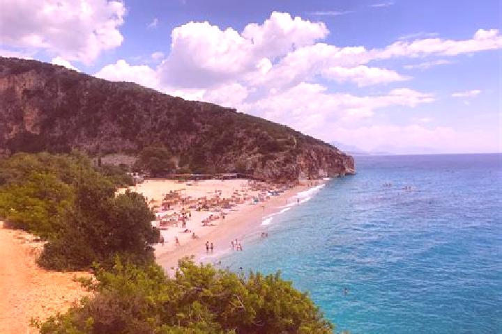 Eva, 22 — Escort in Tregan, Albania