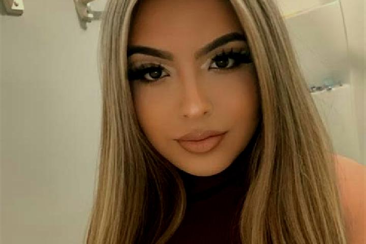Eva, 23, a blonde amber-eyed latina companion based in Abakaliki. Offering Deep French Kissing, Striptease, A-Level, Massage. Available for incall and outcal...