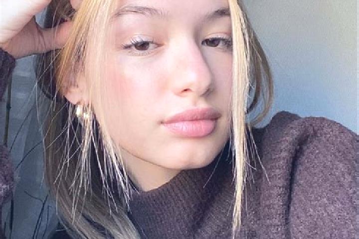 Eva, 23, a blonde brown-eyed middle eastern companion based in Voltana. Offering Roleplay, BDSM, Prostate Massage, Erotic Massage. Available for incall and o...