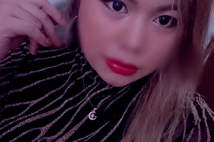 Eva, 23, a blonde grey-eyed asian companion based in Laojinchang. Offering GFE, Fetish, Striptease. Available for incall and outcall, day and evening dates.
