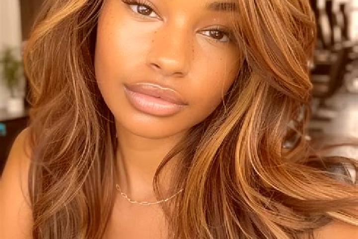 Eva, 23, a dark blonde brown-eyed mediterranean companion based in Godelleta. Offering Couples, CIM, A-Level, Erotic Massage. Available for incall and outcal...