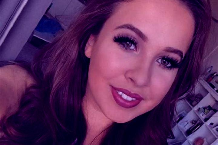 Eva, 23, a red brown-eyed slavic companion based in Krokroum. Offering Erotic Massage, Deep French Kissing, Overnight. Available for incall and outcall, day ...