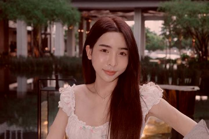 Eva, 23 — Escort in Ah Pyin Pa Dan, Myanmar