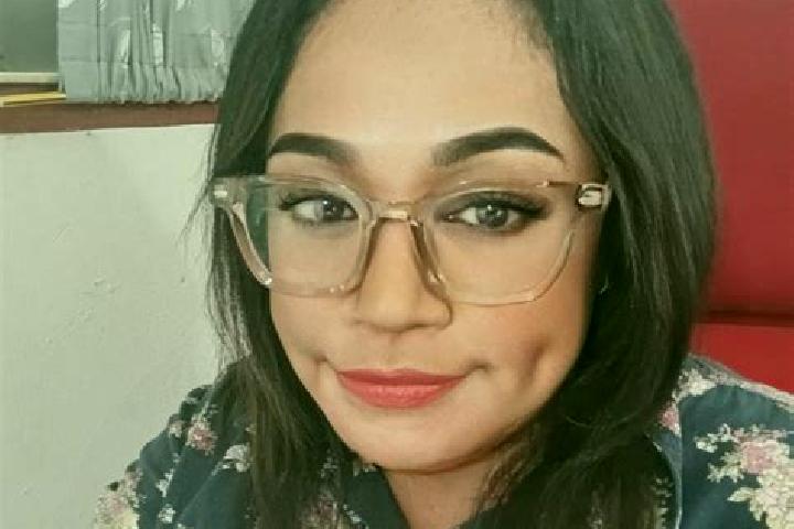Eva, 23 — Escort in Atawolo, Indonesia