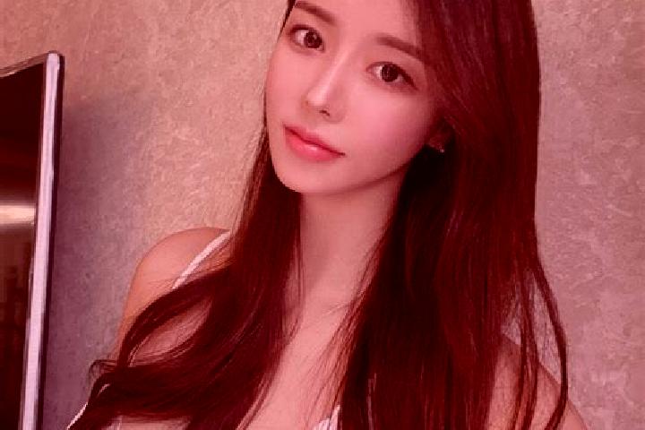 Eva, 23 — Escort in Gulao, China