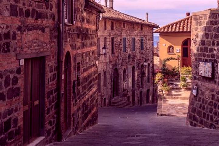 Eva, 23 — Escort in Radicofani, Italy