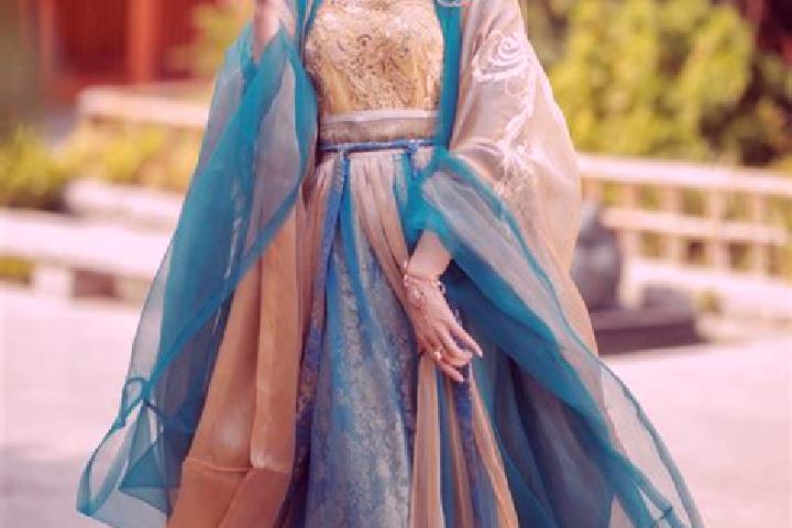 Eva, 23 — Escort in Shixi, China