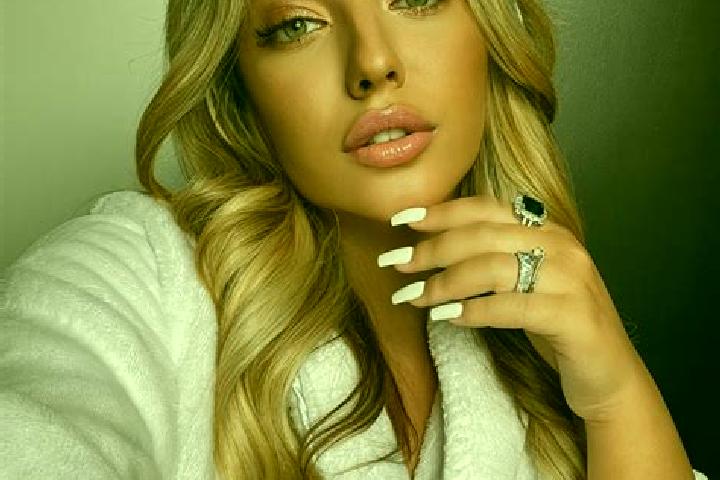 Eva, 23 — Escort in Ujkigyos, Hungary