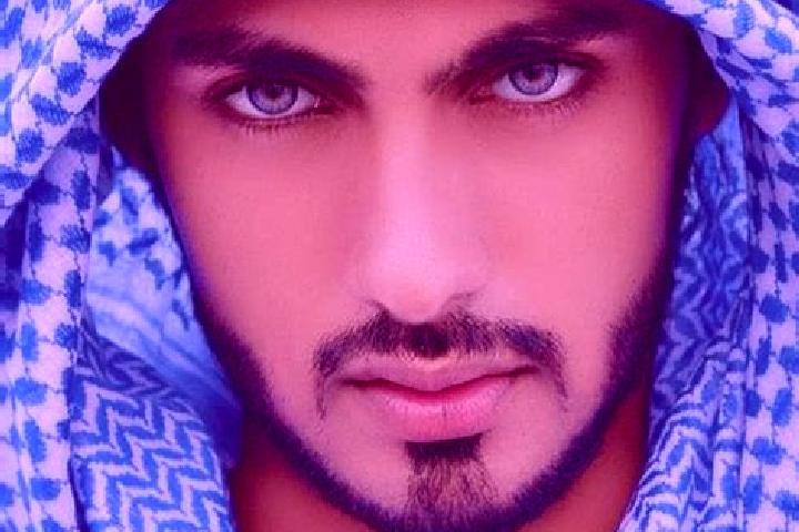 Eva, 24, a auburn blue-eyed middle eastern companion based in Brette-les-Pins. Offering Tantra, Fetish, OWO. Available for incall and outcall, overnight book...