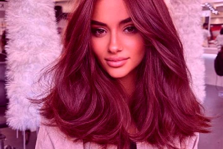 Eva, 24, a auburn brown-eyed latina companion based in Sijihong. Offering Striptease, OWO. Available for incall and outcall, day and evening dates.