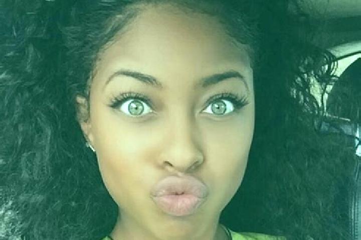 Eva, 24, a black green-eyed ebony companion based in Meiyuan. Offering Overnight, GFE, OWO, Travel Companion. Available for incall and outcall, day and eveni...