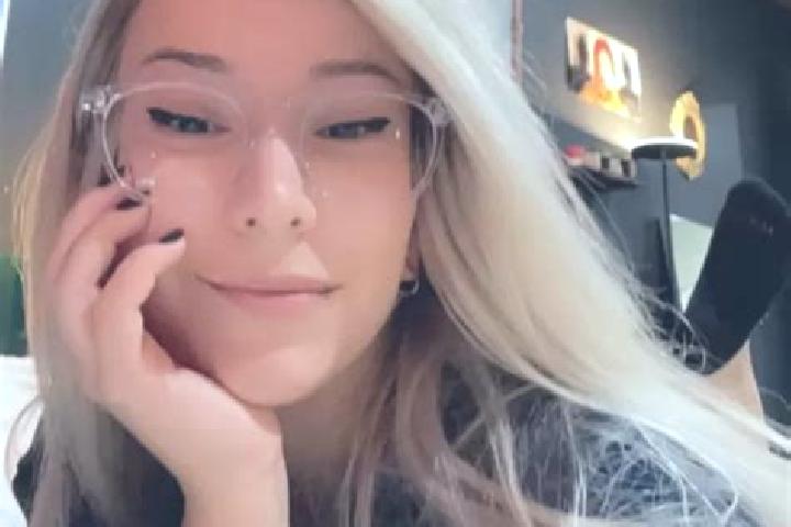 Eva, 24, a blonde grey-eyed latina companion based in Nerkene. Offering GFE, Striptease, CIM. Available for incall and outcall, day and evening dates.