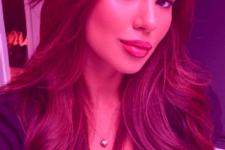 Eva, 24, a chestnut brown-eyed asian companion based in Vohipaho. Offering Couples, OWO. Available for incall and outcall, day and evening dates.