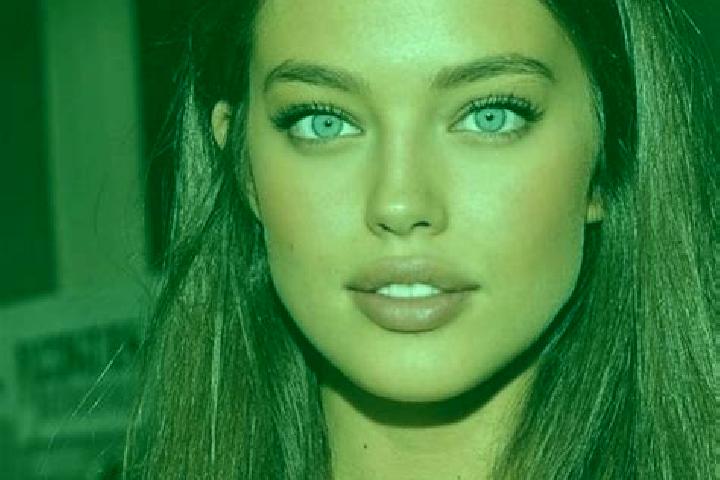 Eva, 24, a chestnut grey-eyed caucasian companion based in Valle de Las Minas. Offering Prostate Massage, Party Girl, Girlfriend Experience, Deep French Kiss...